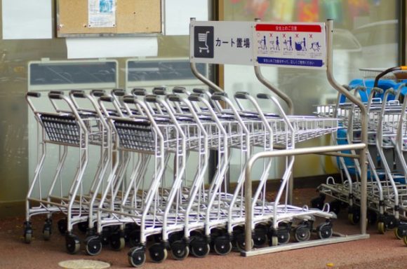 スーパーのカート